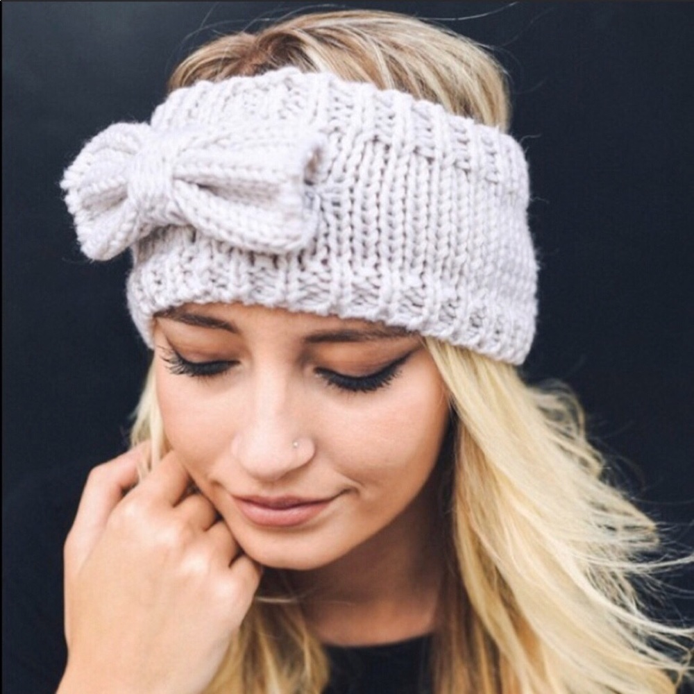 🙌 Ivory Winter Headband With Bow Decoration OS - Picture 2 of 2